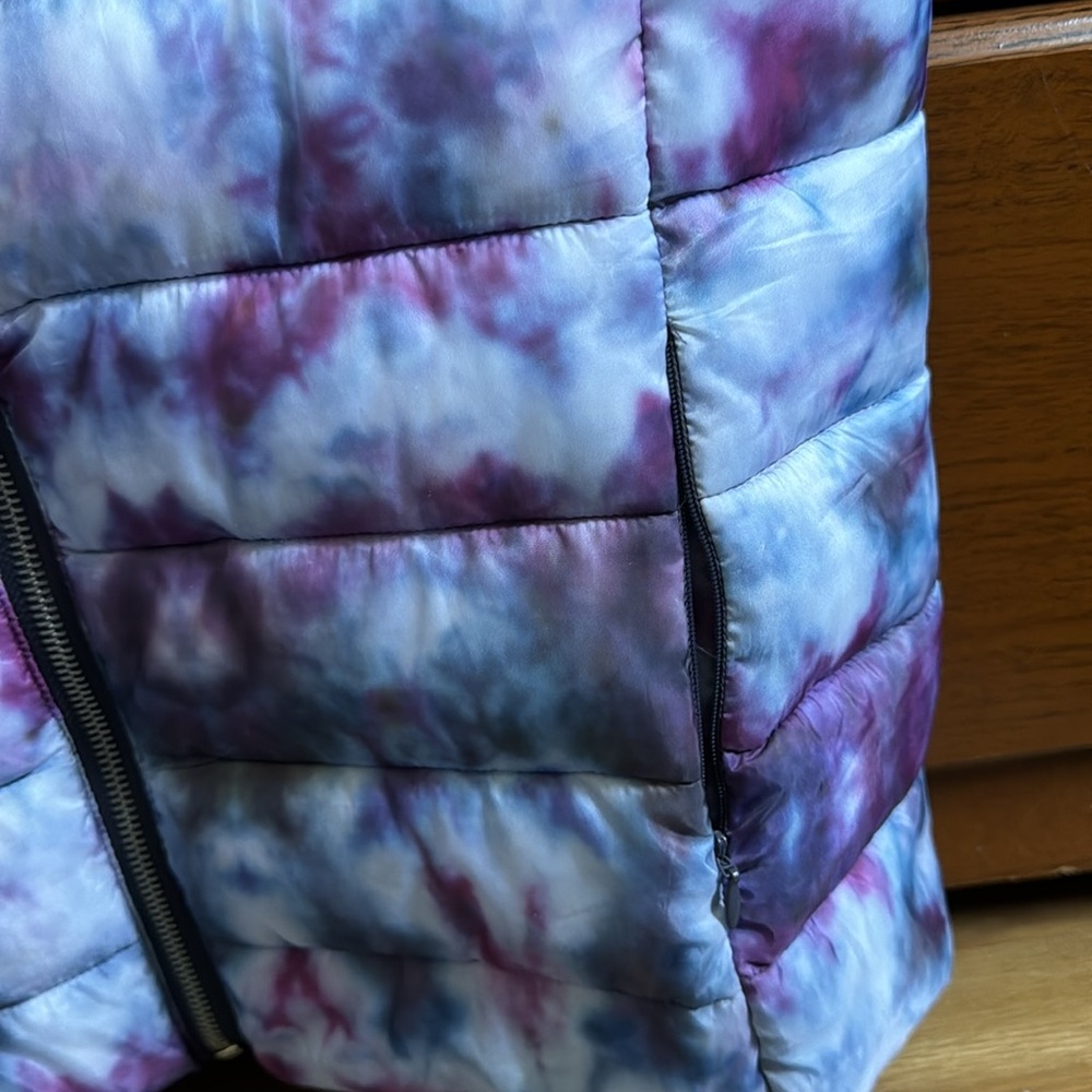 Ivory Ella puffer vest! - Picture 4 of 5